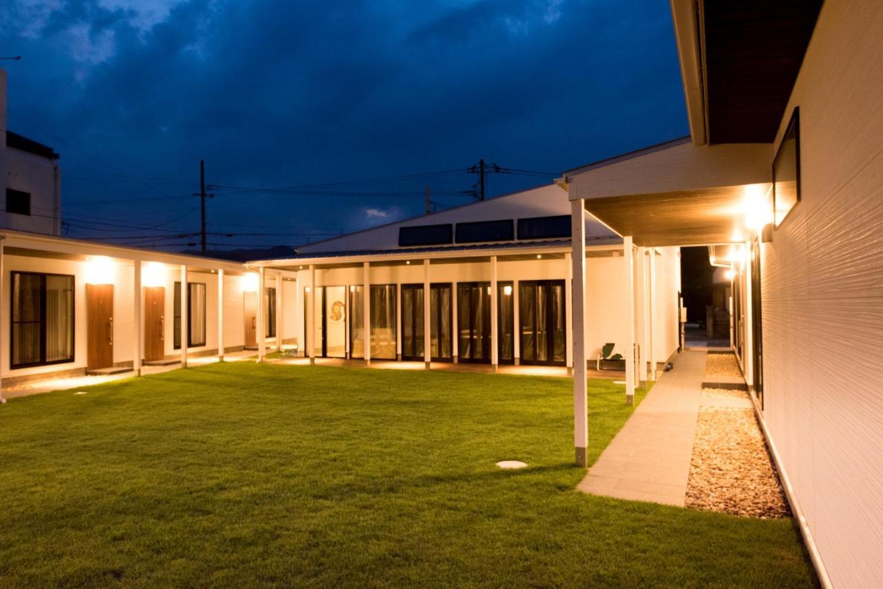 Le.Blanche Hotel Minamiawaji Buitenkant foto