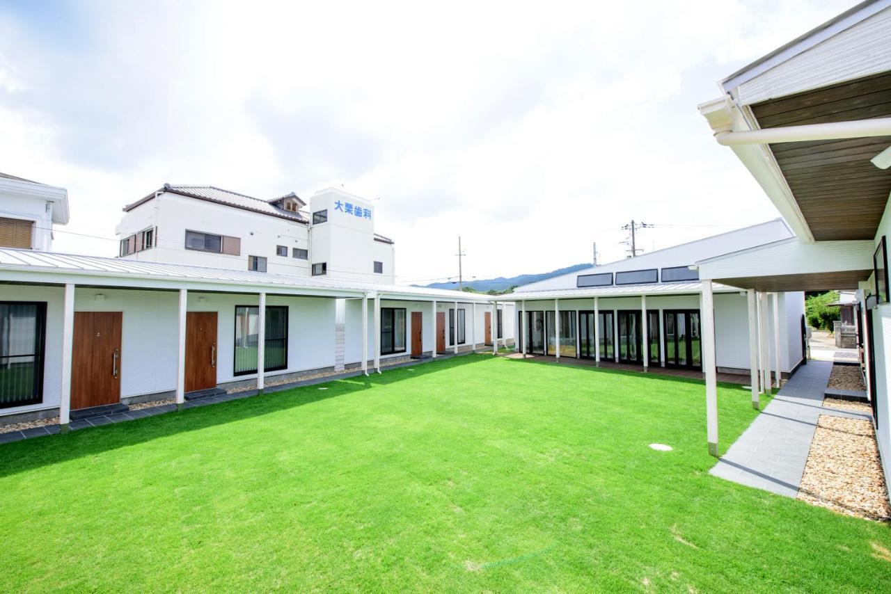 Le.Blanche Hotel Minamiawaji Buitenkant foto