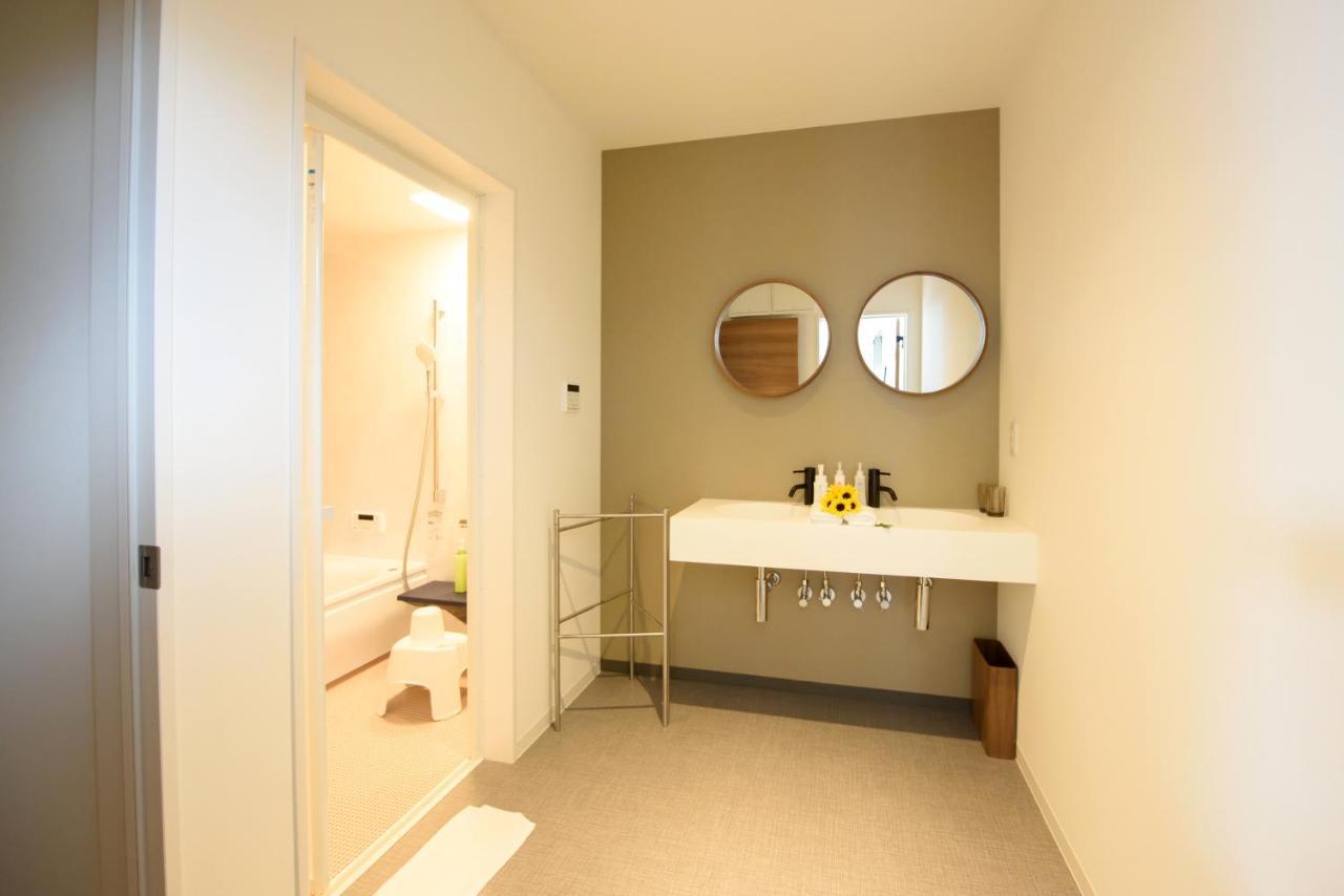 Le.Blanche Hotel Minamiawaji Buitenkant foto